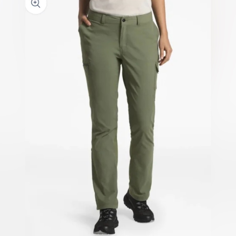 The North Face Women’s Wandur Hike Pants color green in size 6 Gorpcore